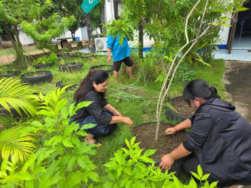 พช.ภูพาน : สำนักงานสร้างสุข 5 ส. ขับเคลื่อน พช.ใสสะอาด